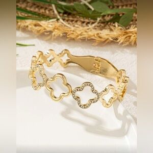 Gold Tone Bracelet with Crystal Accents
